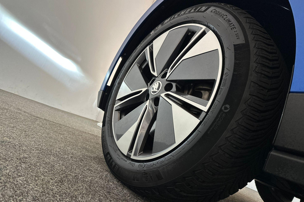 ŠKODA ENYAQ iV (T357BL) met abonnement