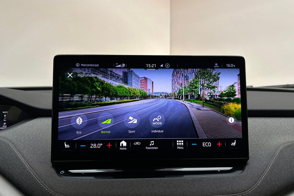 ŠKODA ENYAQ iV (T357BL) met abonnement