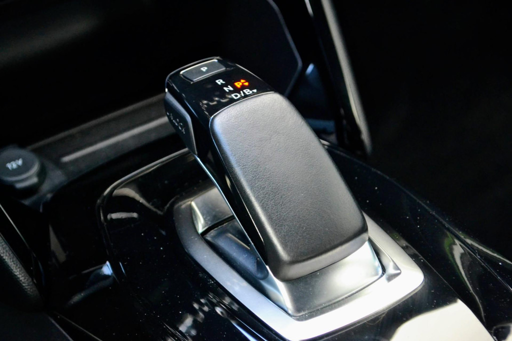 Peugeot e-2008 (J917JF) met abonnement