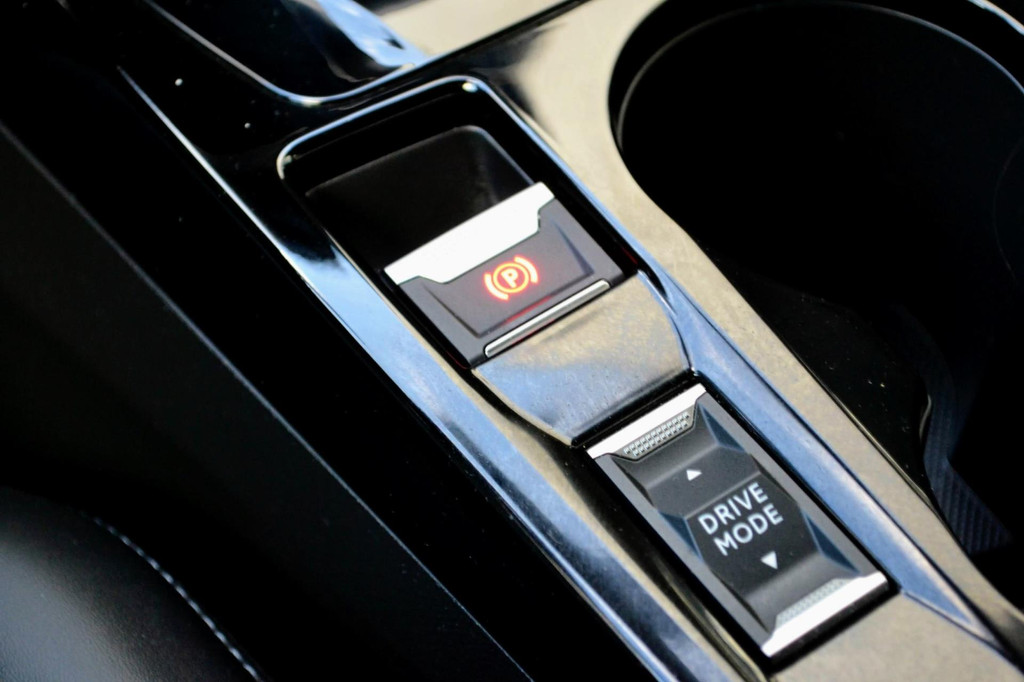 Peugeot e-2008 (J917JF) met abonnement