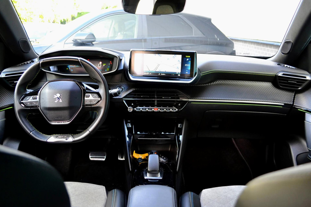 Peugeot e-2008 (J917JF) met abonnement