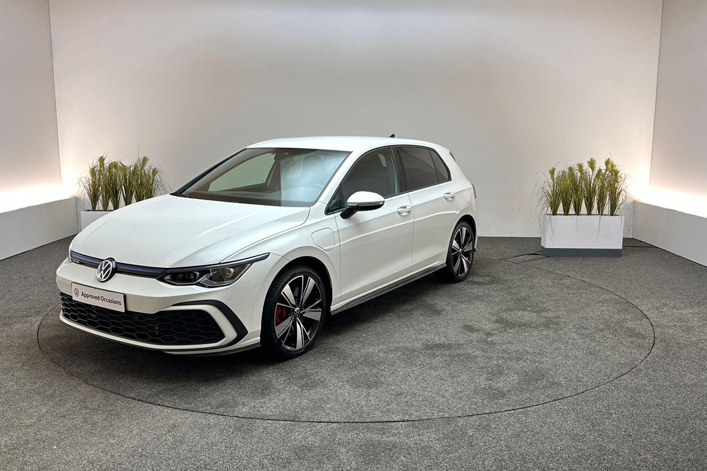 Volkswagen Golf GTE (X404LV) met abonnement