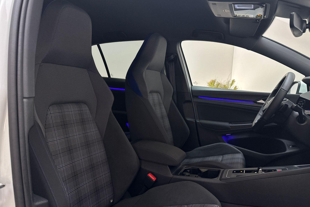 Volkswagen Golf GTE (X404LV) met abonnement
