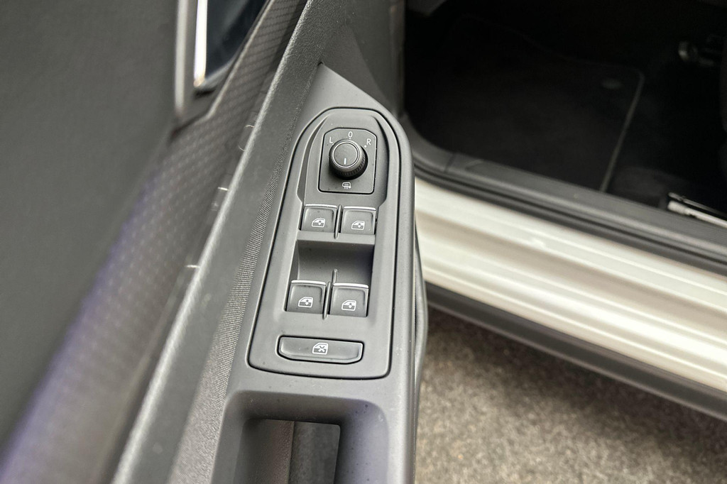 Volkswagen Golf GTE (X404LV) met abonnement