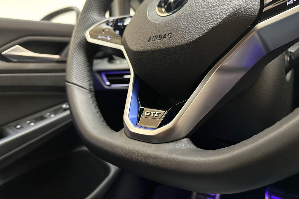 Volkswagen Golf GTE (X404LV) met abonnement