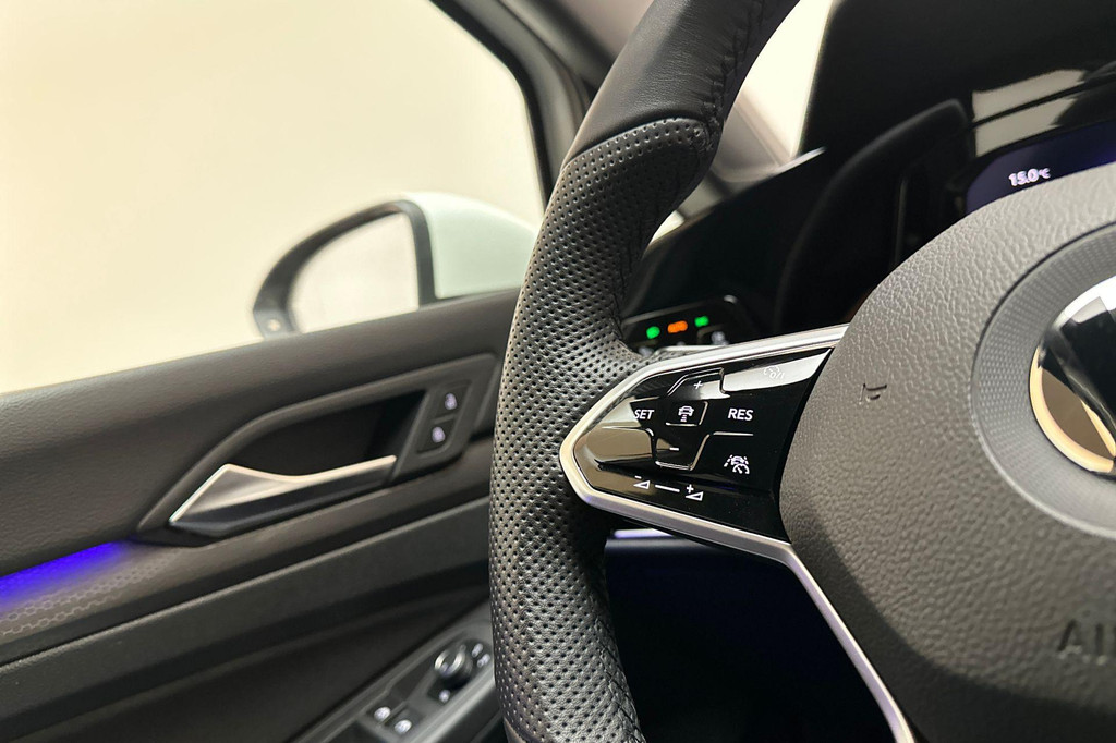 Volkswagen Golf GTE (X404LV) met abonnement