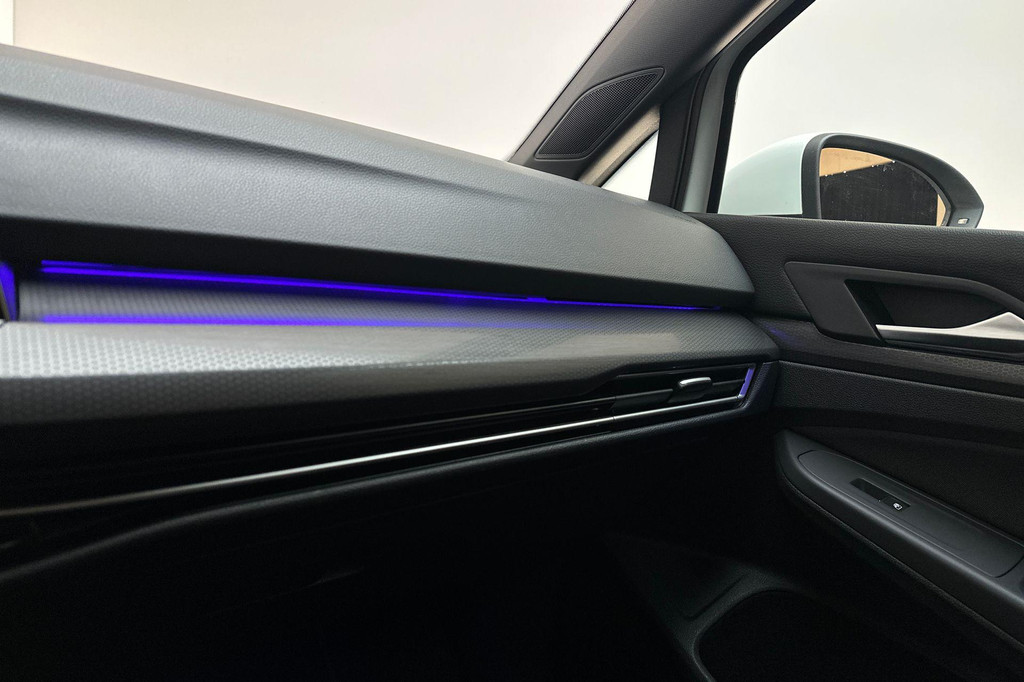 Volkswagen Golf GTE (X404LV) met abonnement