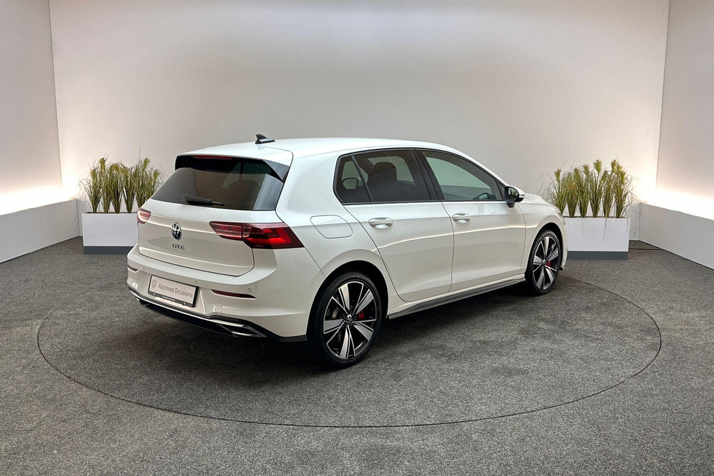 Volkswagen Golf GTE (X404LV) met abonnement