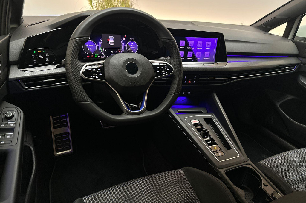 Volkswagen Golf GTE (X404LV) met abonnement