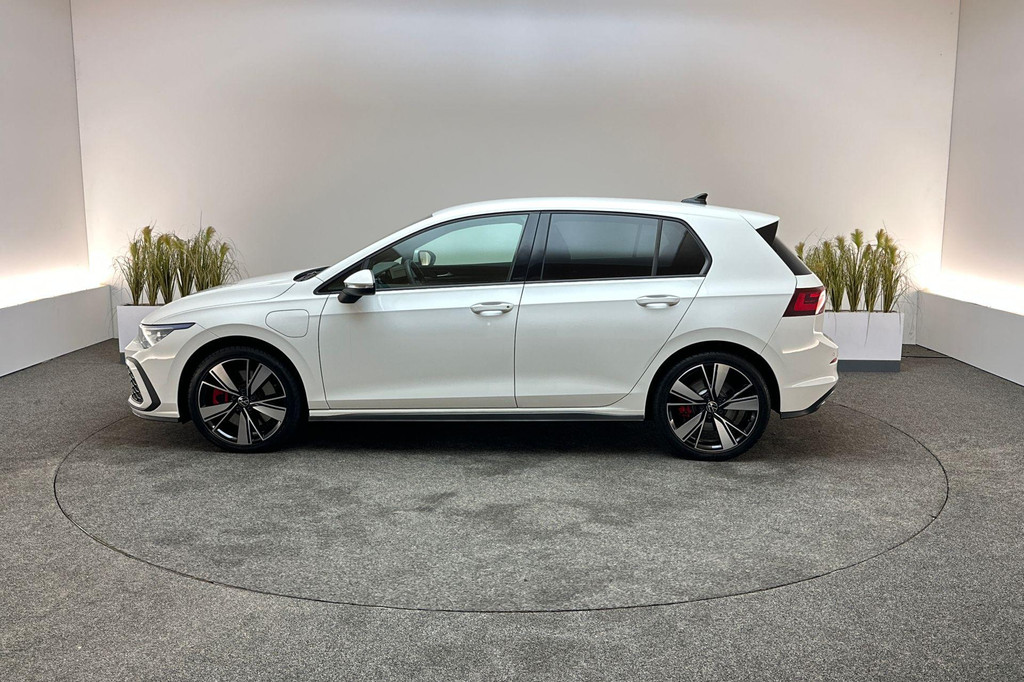 Volkswagen Golf GTE (X404LV) met abonnement