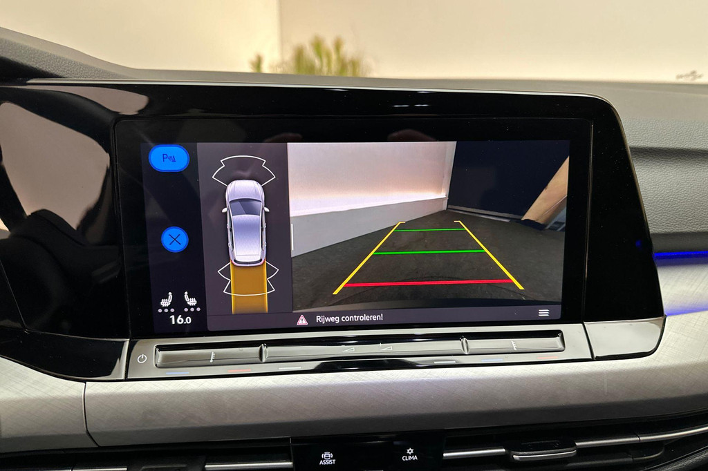 Volkswagen Golf (T556RH) met abonnement