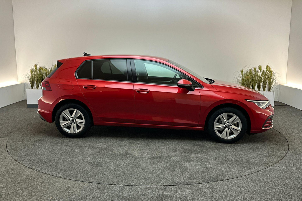 Volkswagen Golf (T556RH) met abonnement