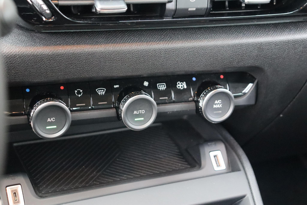 Citroën Ë-C4 (T793VP) met abonnement