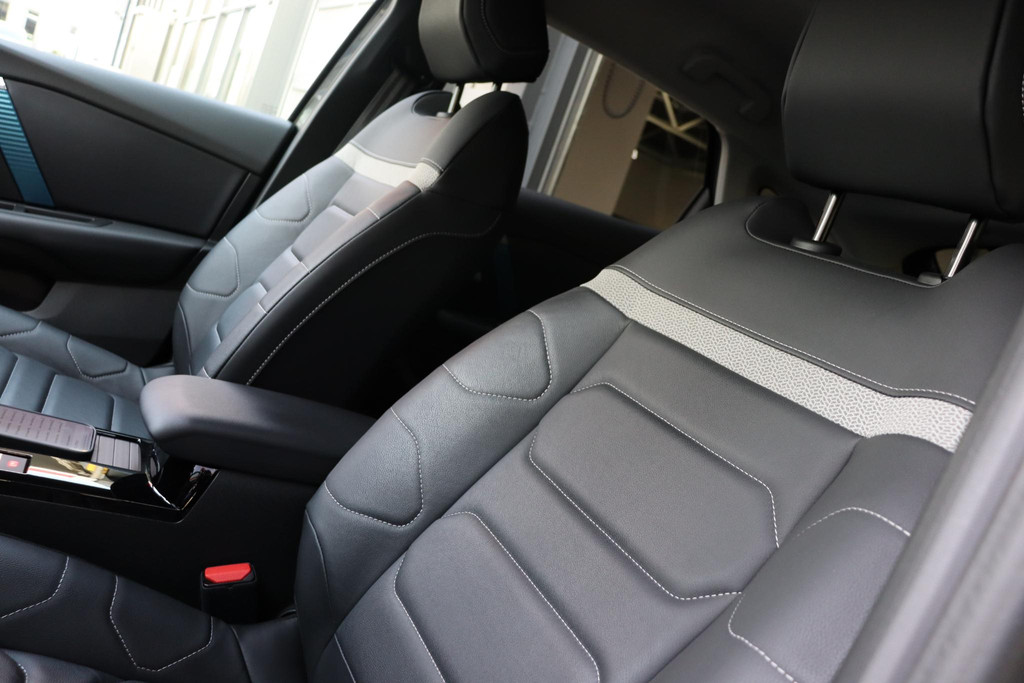 Citroën Ë-C4 (S468RL) met abonnement