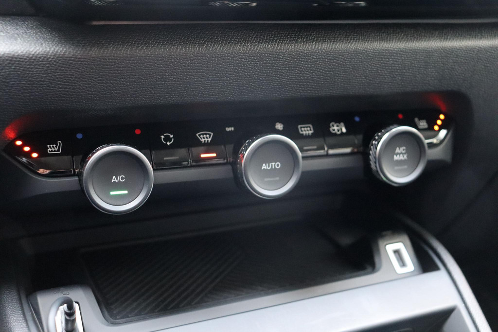 Citroën Ë-C4 (S468RL) met abonnement