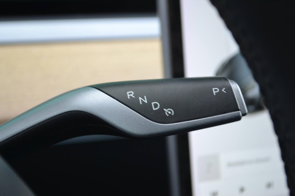 Tesla Model 3 AWD (K989FS) met abonnement