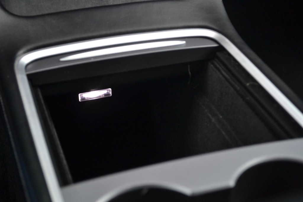 Tesla Model 3 AWD (K989FS) met abonnement