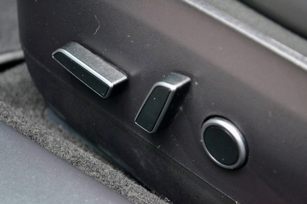 Tesla Model 3 AWD (K989FS) met abonnement