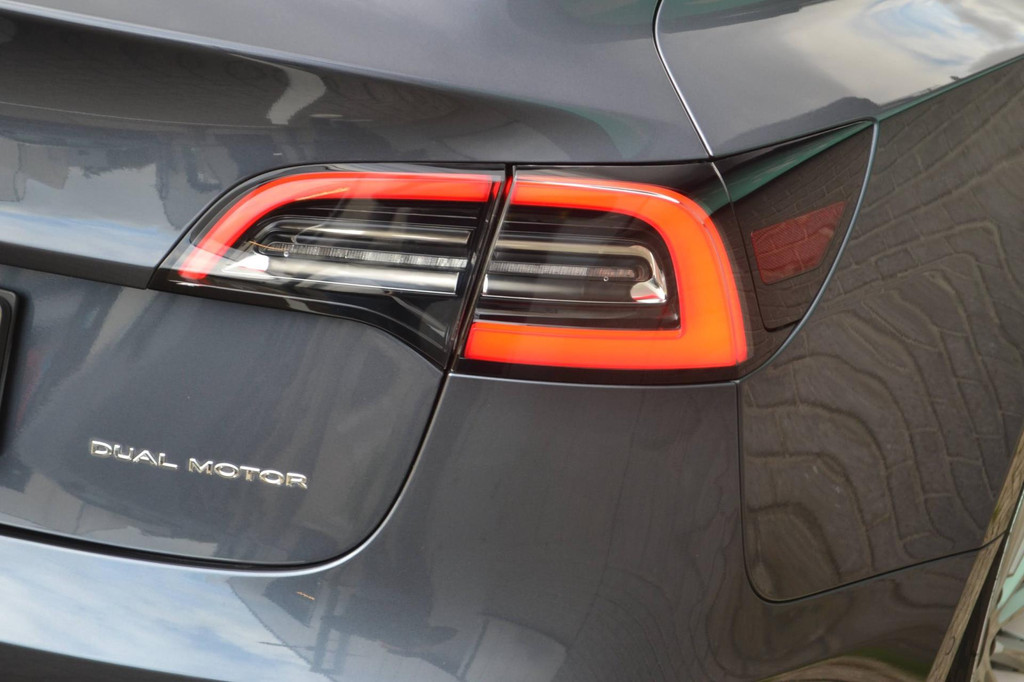 Tesla Model 3 AWD (K989FS) met abonnement