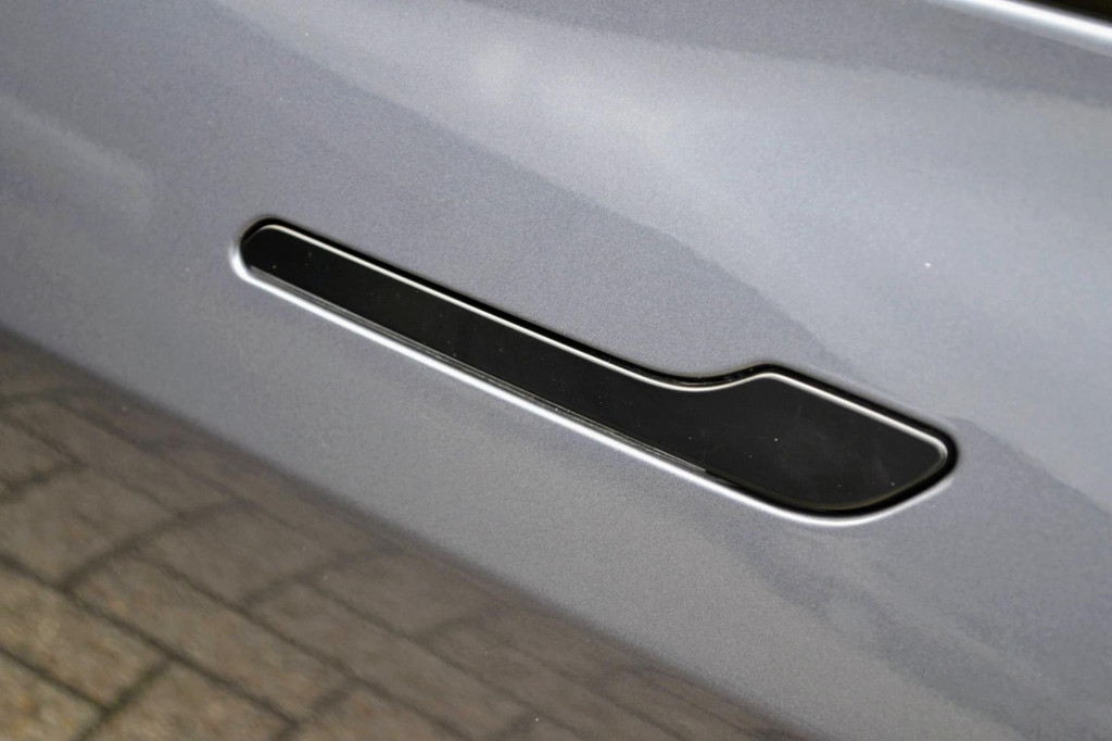 Tesla Model 3 AWD (K989FS) met abonnement