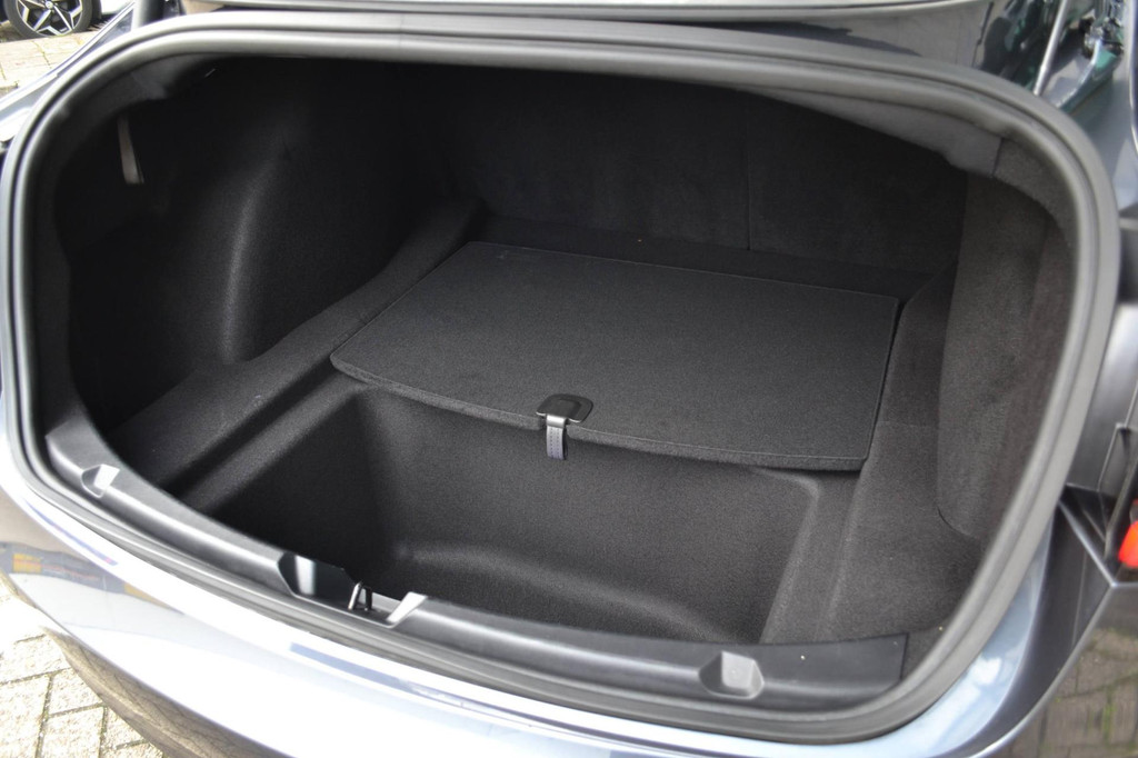 Tesla Model 3 AWD (K989FS) met abonnement