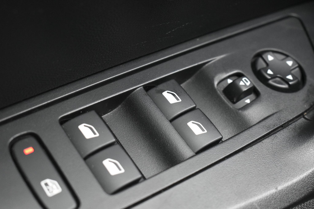 Peugeot 2008 (S745SX) met abonnement