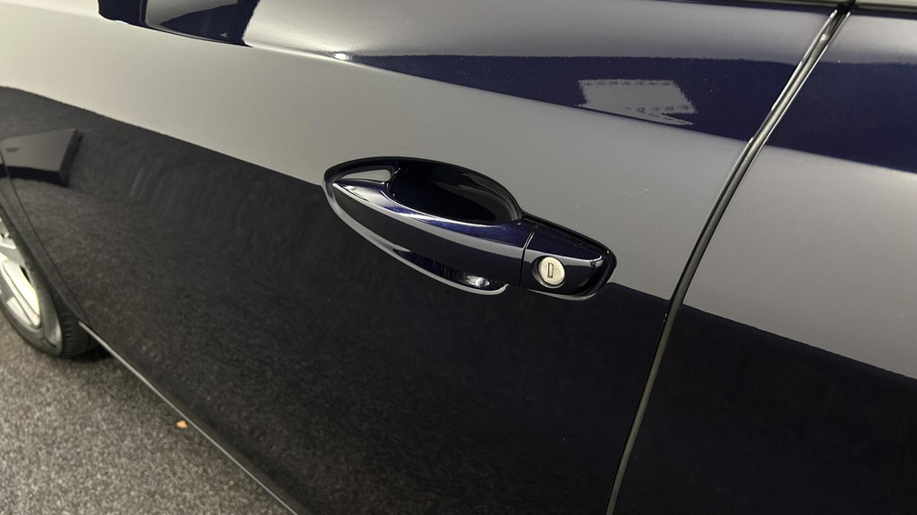 Peugeot 308 (J712RD) met abonnement