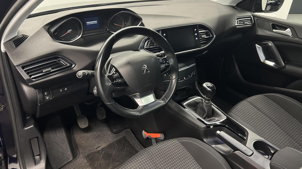 Peugeot 308 (J712RD) met abonnement