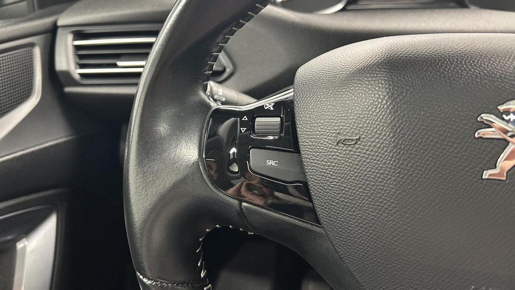 Peugeot 308 (J712RD) met abonnement