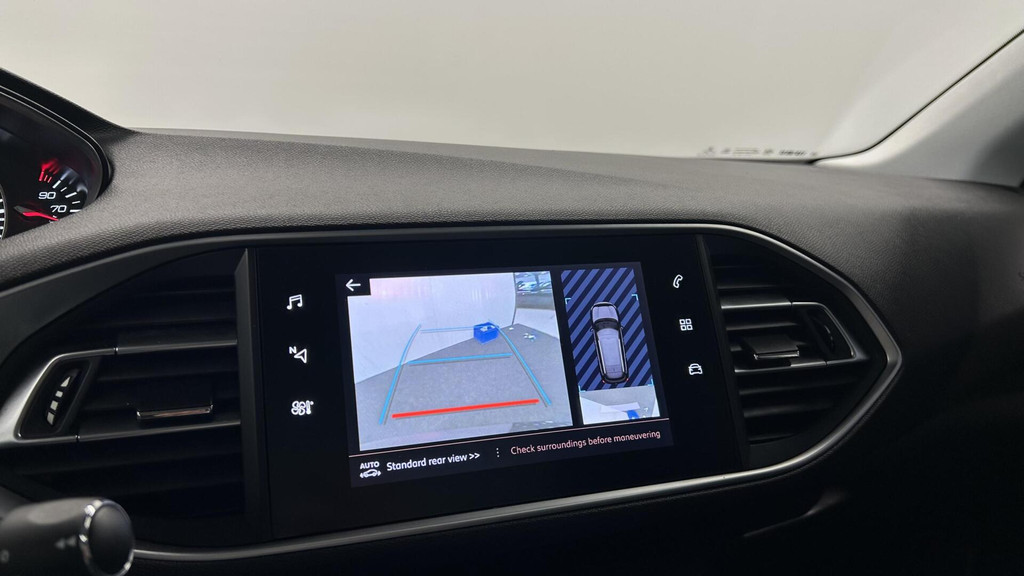 Peugeot 308 (J712RD) met abonnement