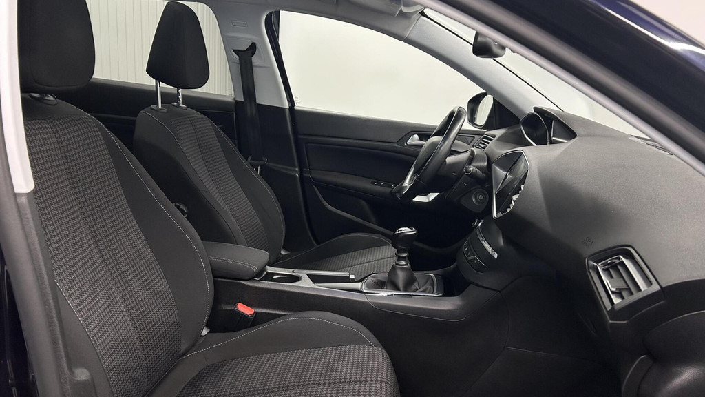 Peugeot 308 (J712RD) met abonnement