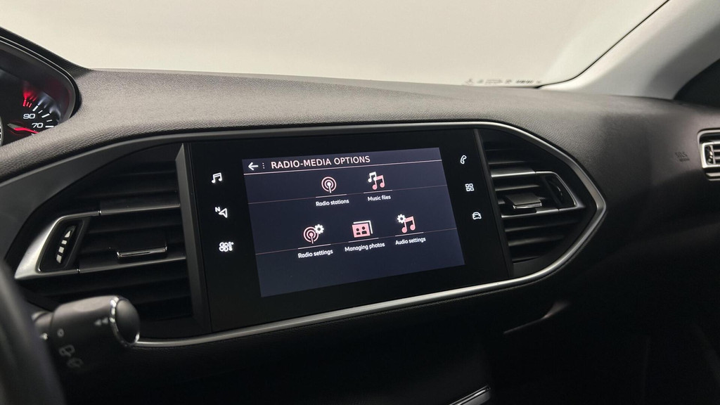 Peugeot 308 (J712RD) met abonnement