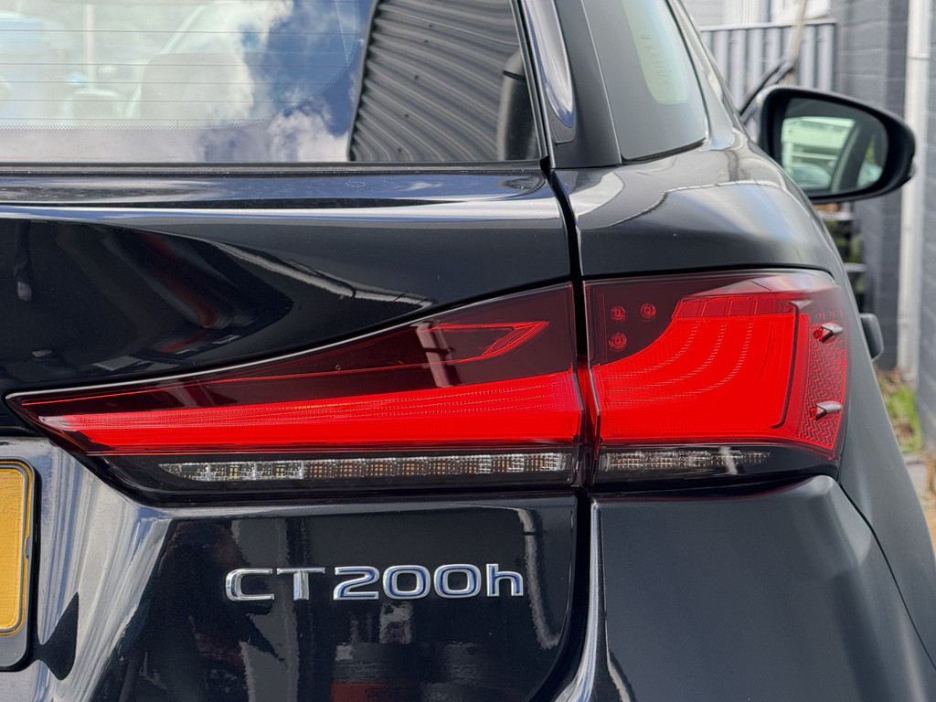 Lexus CT (J534VV) met abonnement