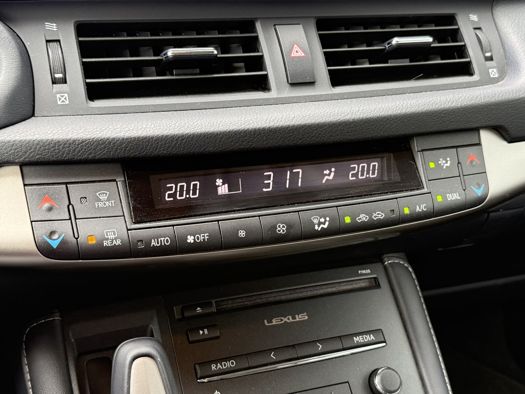 Lexus CT (J534VV) met abonnement