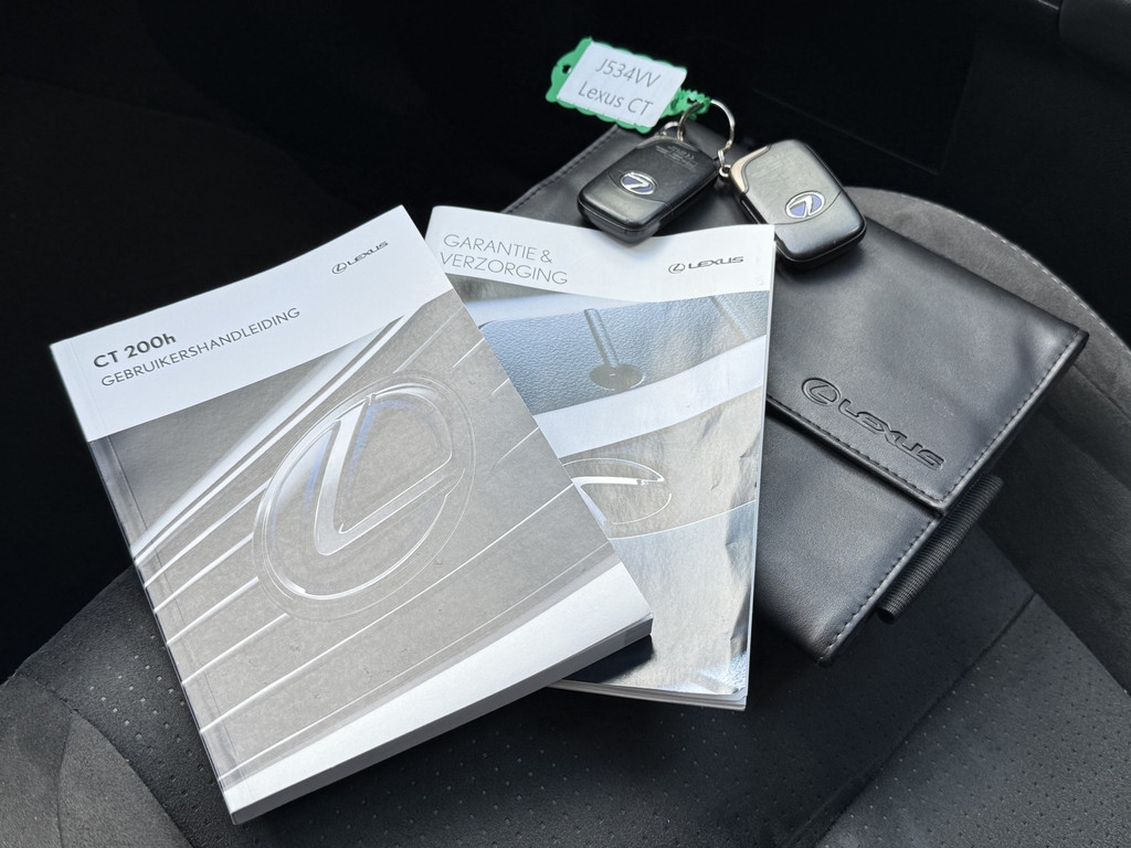 Lexus CT (J534VV) met abonnement