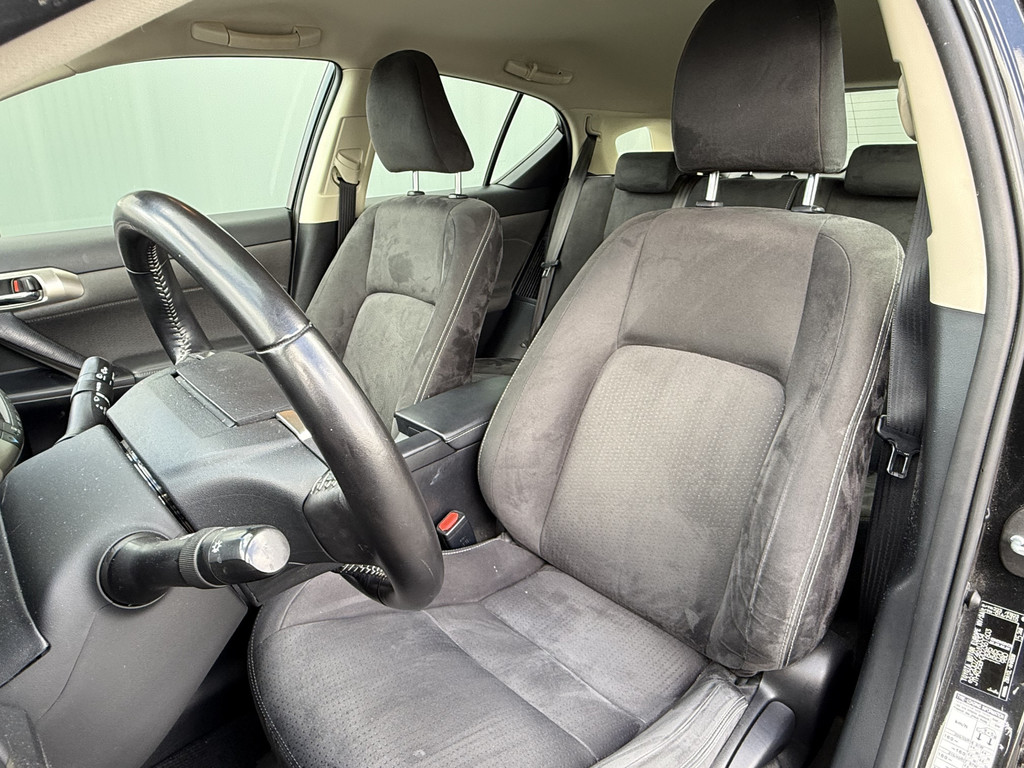 Lexus CT (J534VV) met abonnement