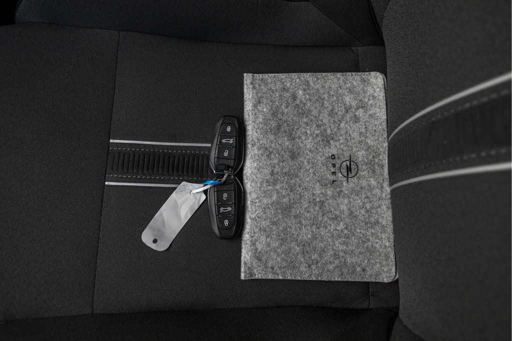 Opel Astra (GGS66X) met abonnement