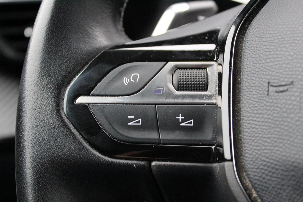 Peugeot 2008 (J457RT) met abonnement