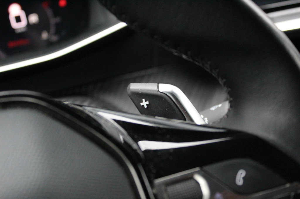 Peugeot 2008 (J457RT) met abonnement