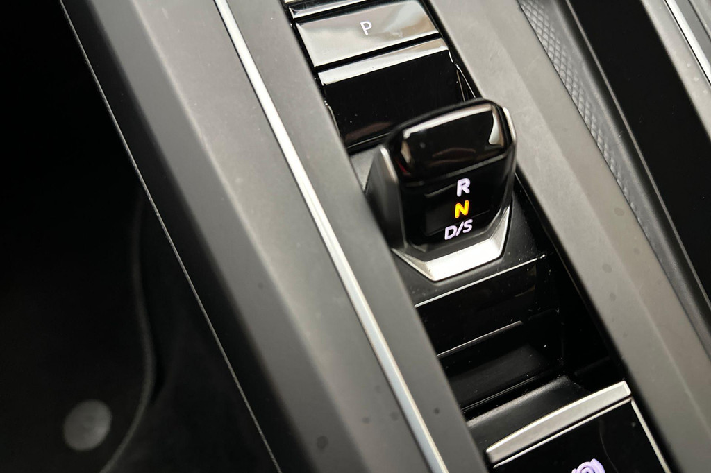 Volkswagen Golf (T963BT) met abonnement