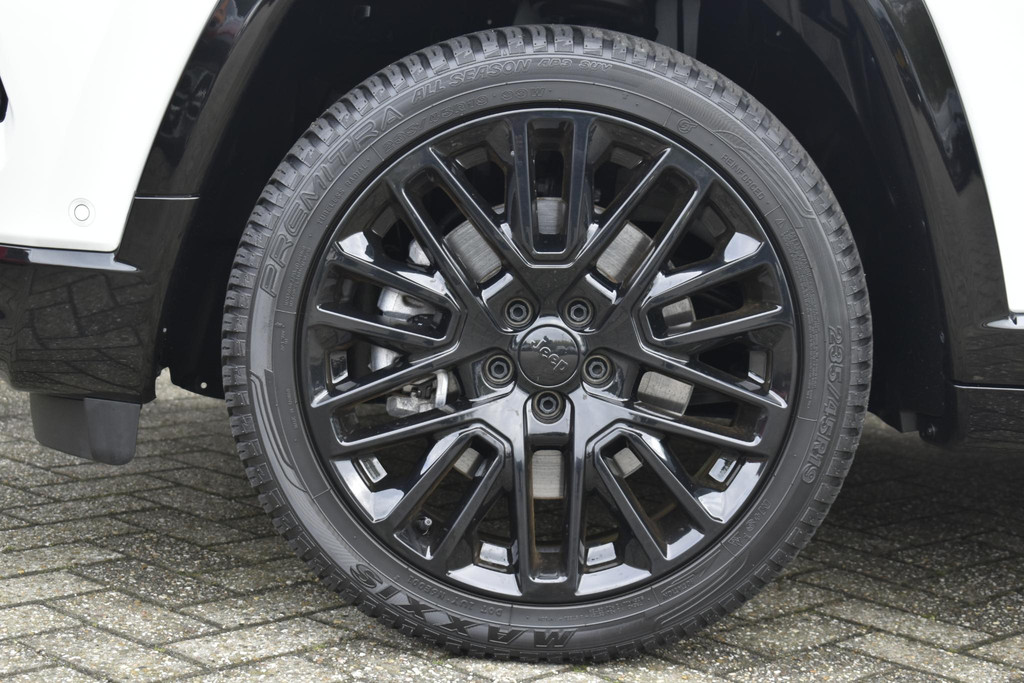 Jeep Compass (JKJ23L) met abonnement