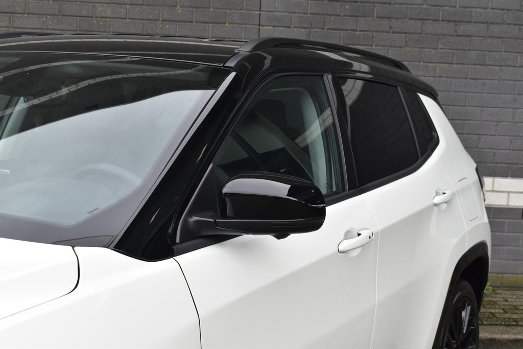 Jeep Compass (JKJ23L) met abonnement