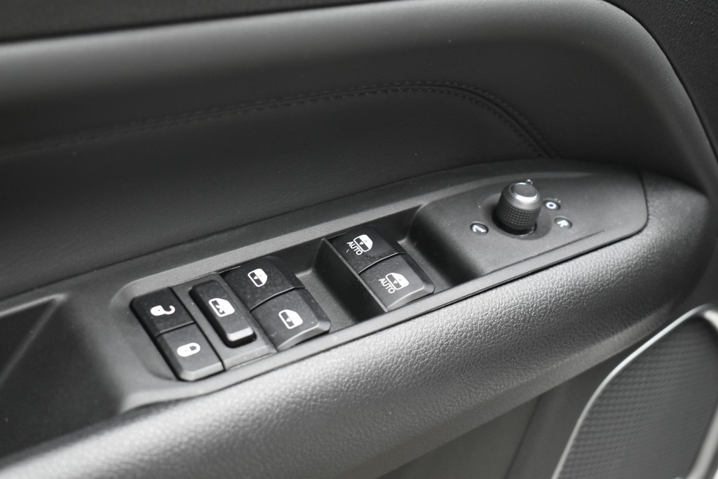 Jeep Compass (JKJ23L) met abonnement