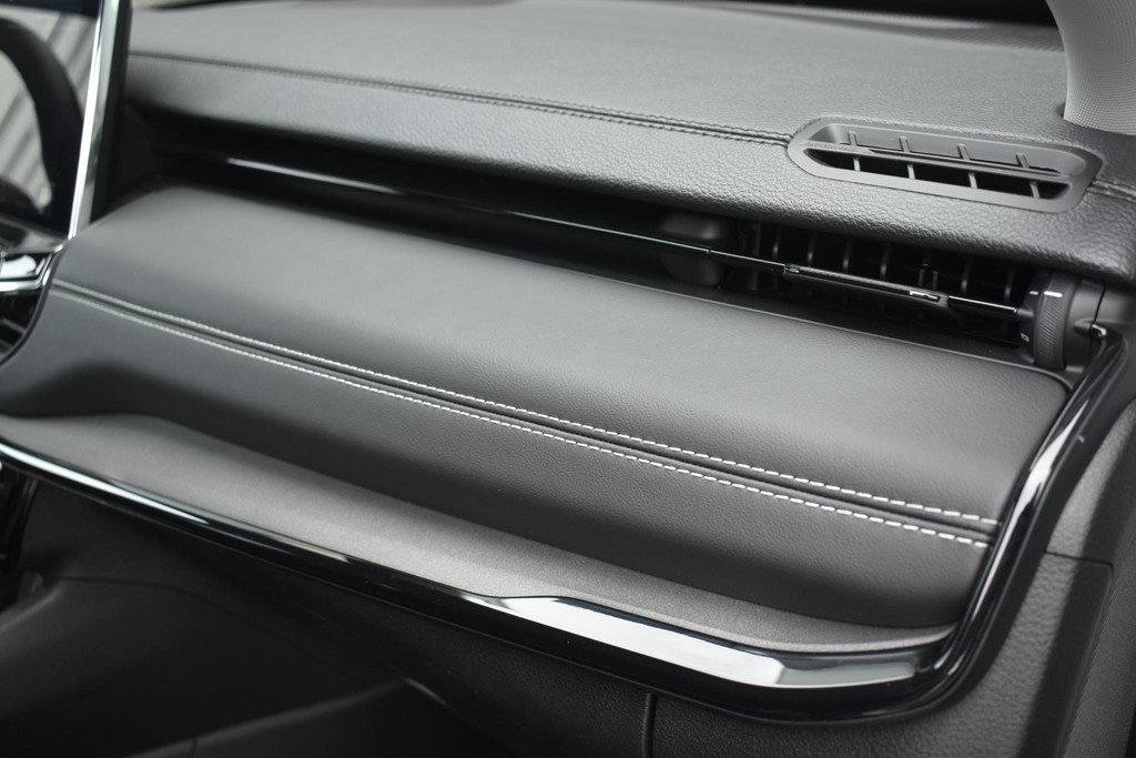 Jeep Compass (JKJ23L) met abonnement