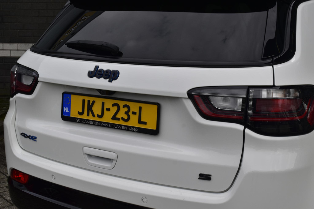 Jeep Compass (JKJ23L) met abonnement