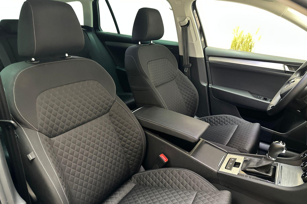 ŠKODA Superb (S632TK) met abonnement