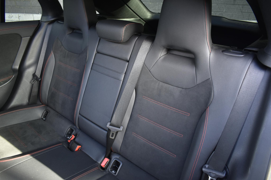 Mercedes-Benz CLA-Klasse (L166VN) met abonnement