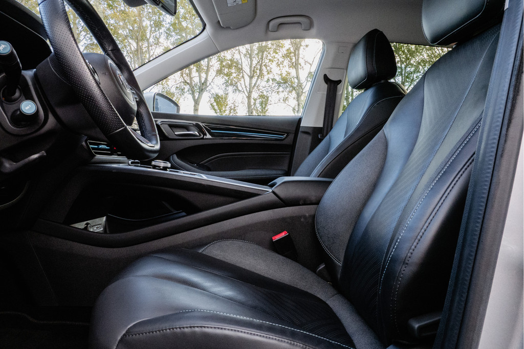 MG MG5 (GPG44X) met abonnement