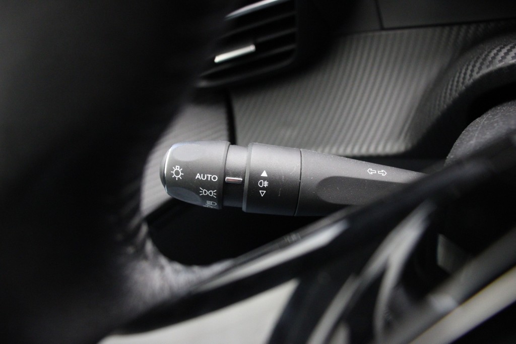 Peugeot e-208 (N557TB) met abonnement