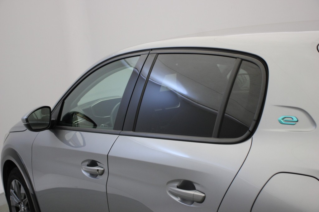 Peugeot e-208 (N557TB) met abonnement